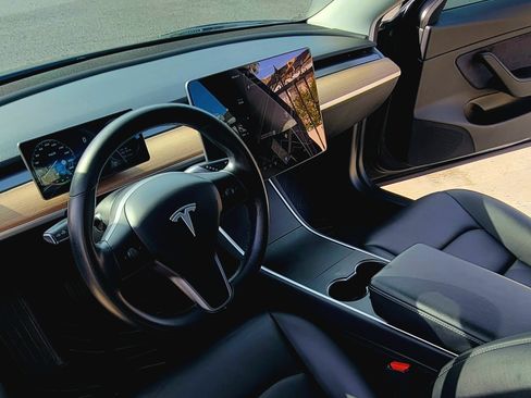 Used 2019 Tesla Model 3 Standard Range Plus image 10