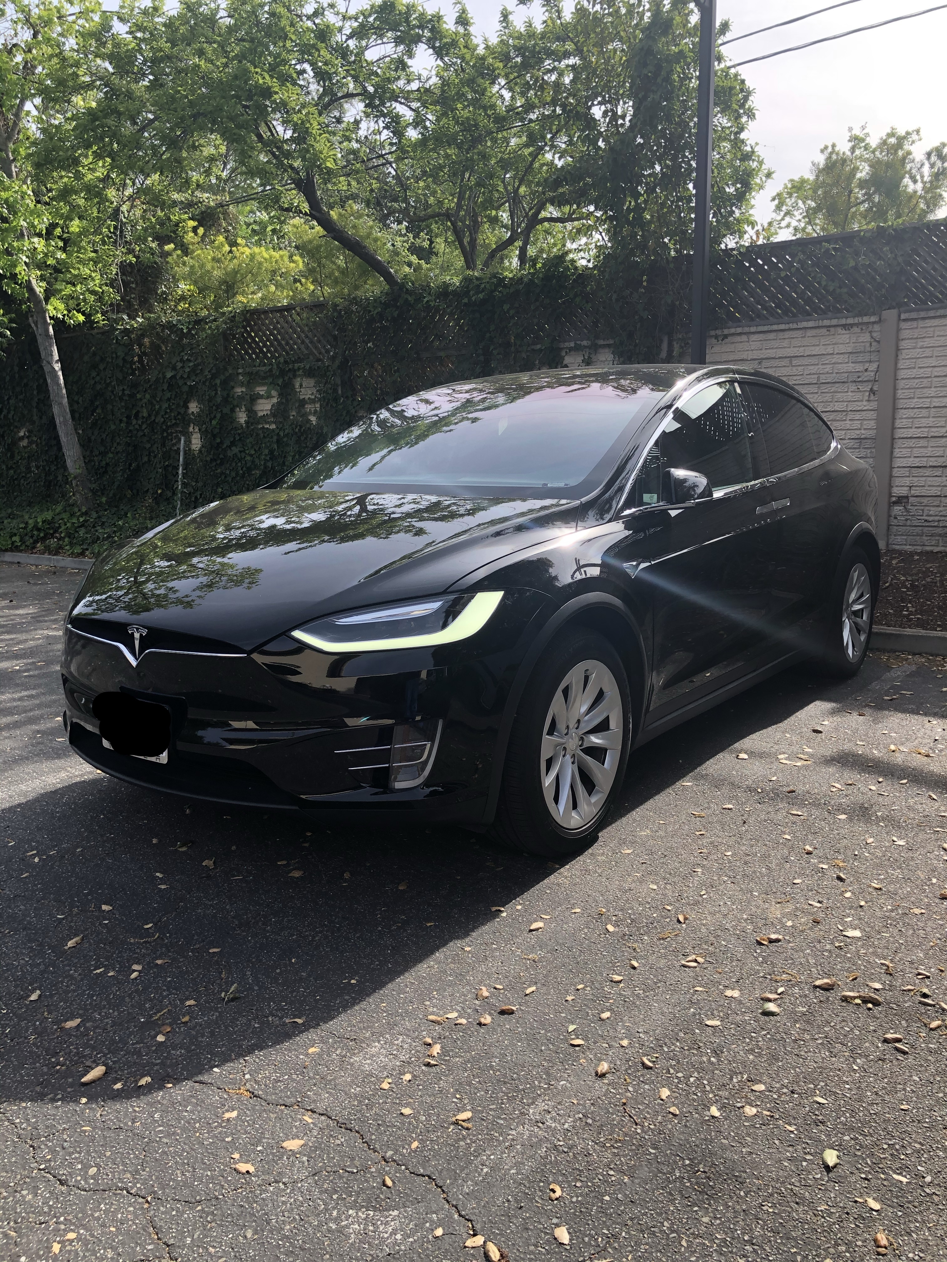Used 2016 Tesla Model X 75D AWD/4WD image 2