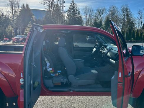 Used 2006 Toyota Tacoma 4x4 Access Cab V6 image 9