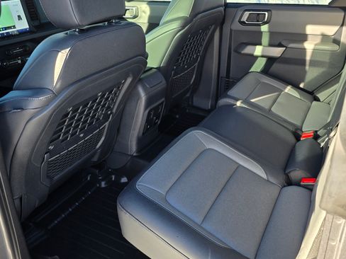 Used 2023 Ford Bronco Everglades image 11