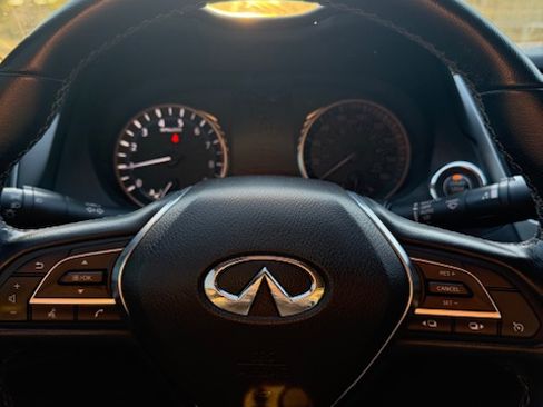 Used 2021 INFINITI Q60 3.0t Pure image 13