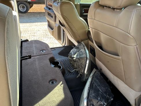 Used 2012 RAM 2500 Laramie w/ Protection Group AWD/4WD image 4