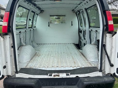 Used 2013 Chevrolet Express 1500 image 6