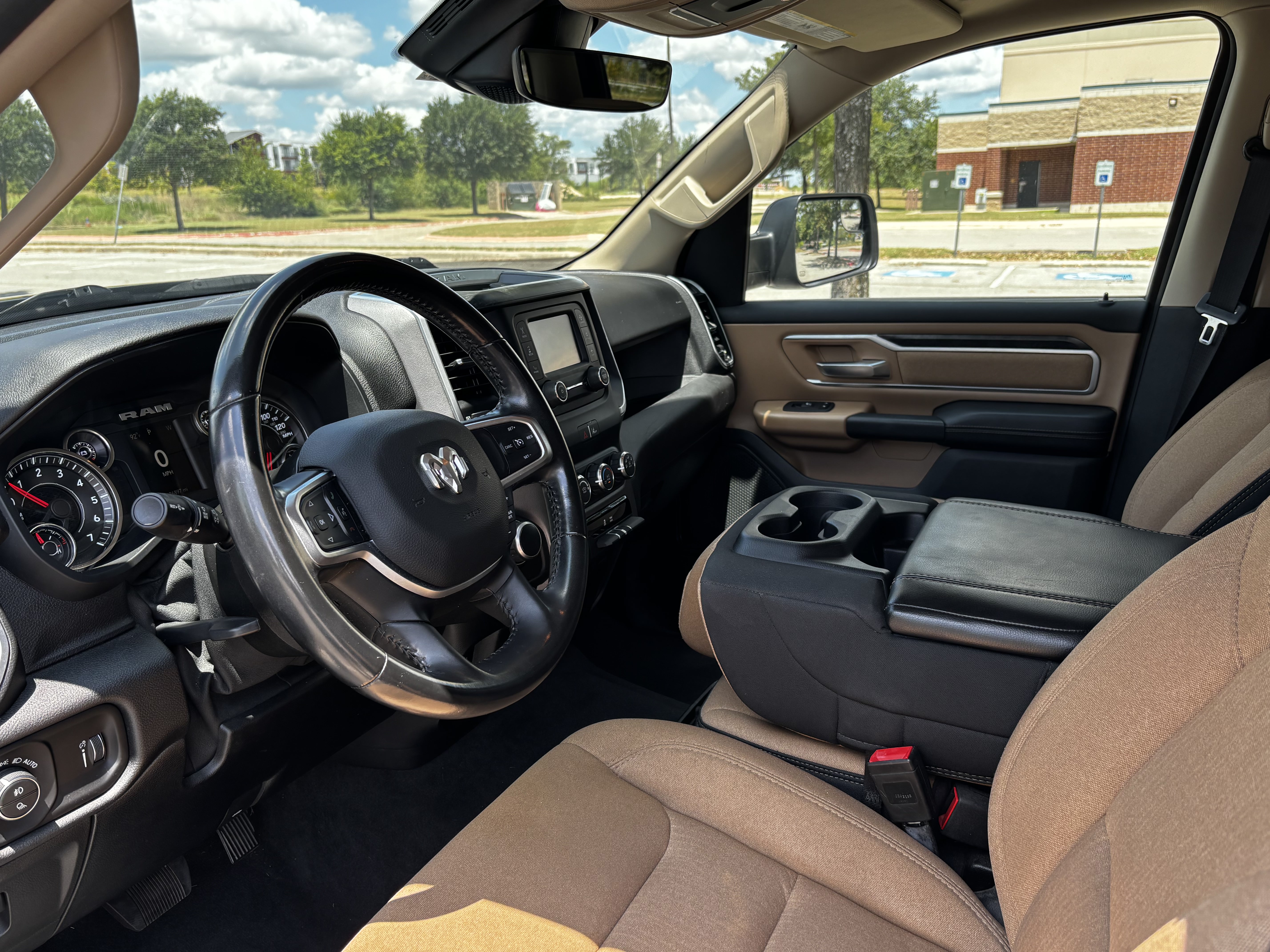 Used 2021 RAM 1500 Big Horn w/ Level 1 Safety Group AWD/4WD image 10