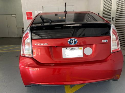 Used 2012 Toyota Prius Four FWD image 1