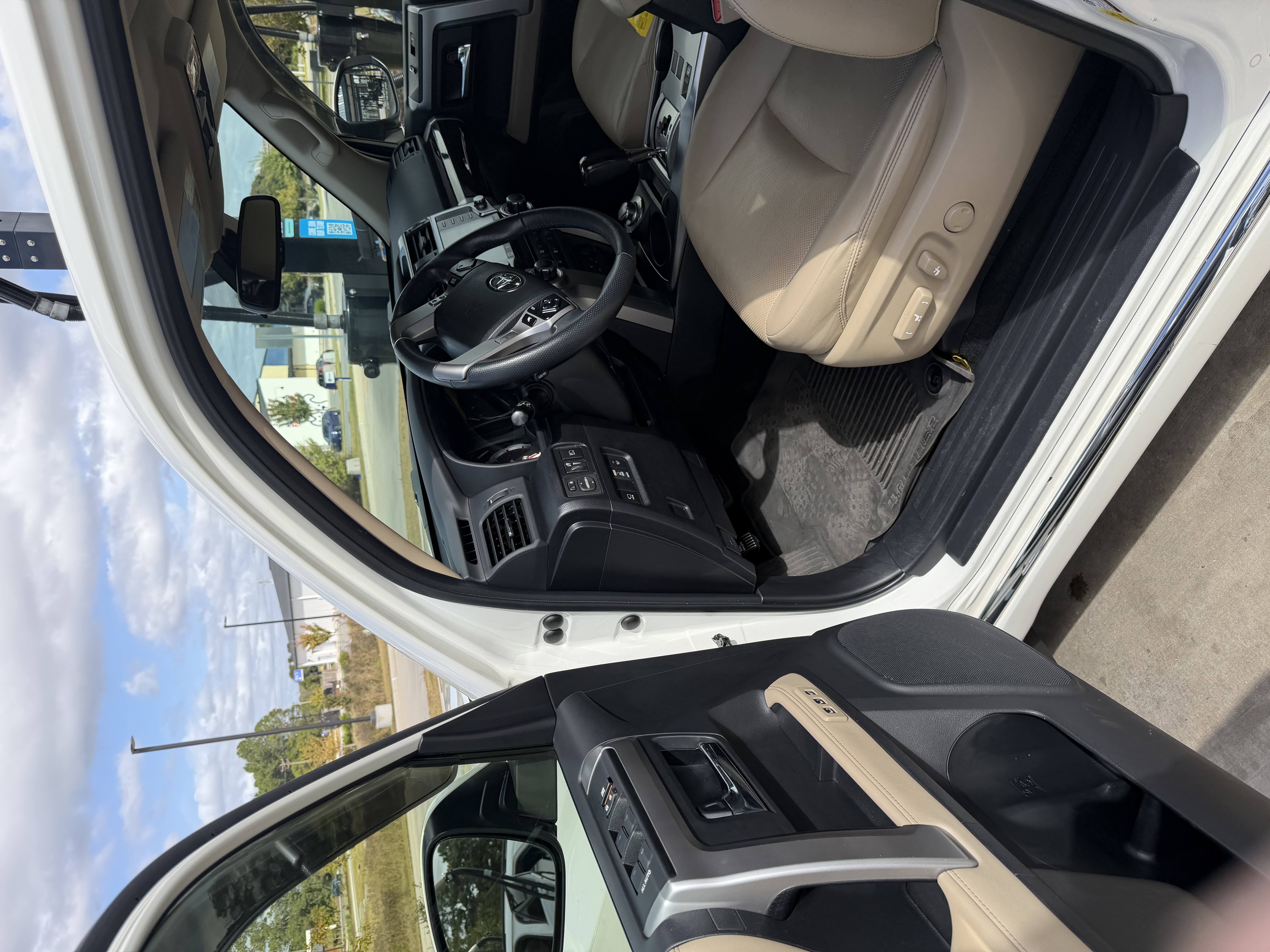 Used 2023 Toyota 4Runner Limited AWD/4WD image 8