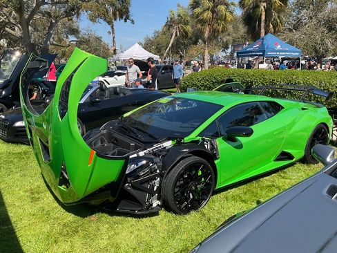 Used 2022 Lamborghini Huracan STO image 2