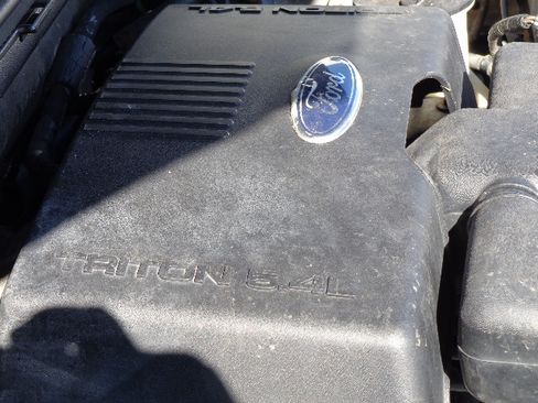 Used 2004 Ford Expedition Eddie Bauer image 28