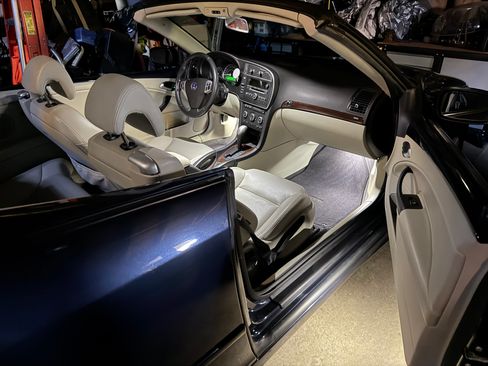 Used 2008 Saab 9-3 2.0T w/ Cold Weather Package image 27