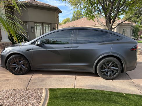Used 2026 Tesla Model X image 2