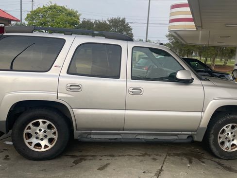 Used 2005 Chevrolet Tahoe Z71 w/ Preferred Equipment Group image 1