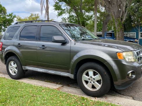 Used 2010 Ford Escape XLT image 18