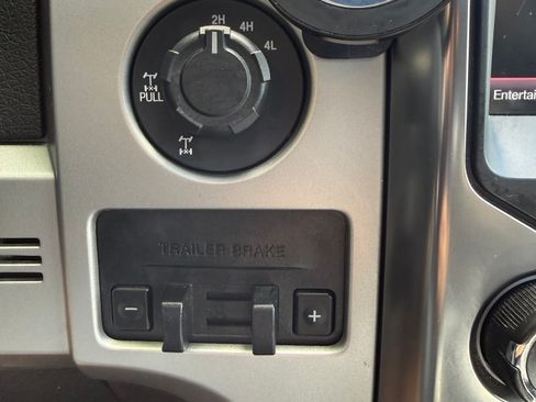 Used 2014 Ford F150 FX4 w/ Equipment Group 402A Luxury AWD/4WD image 16