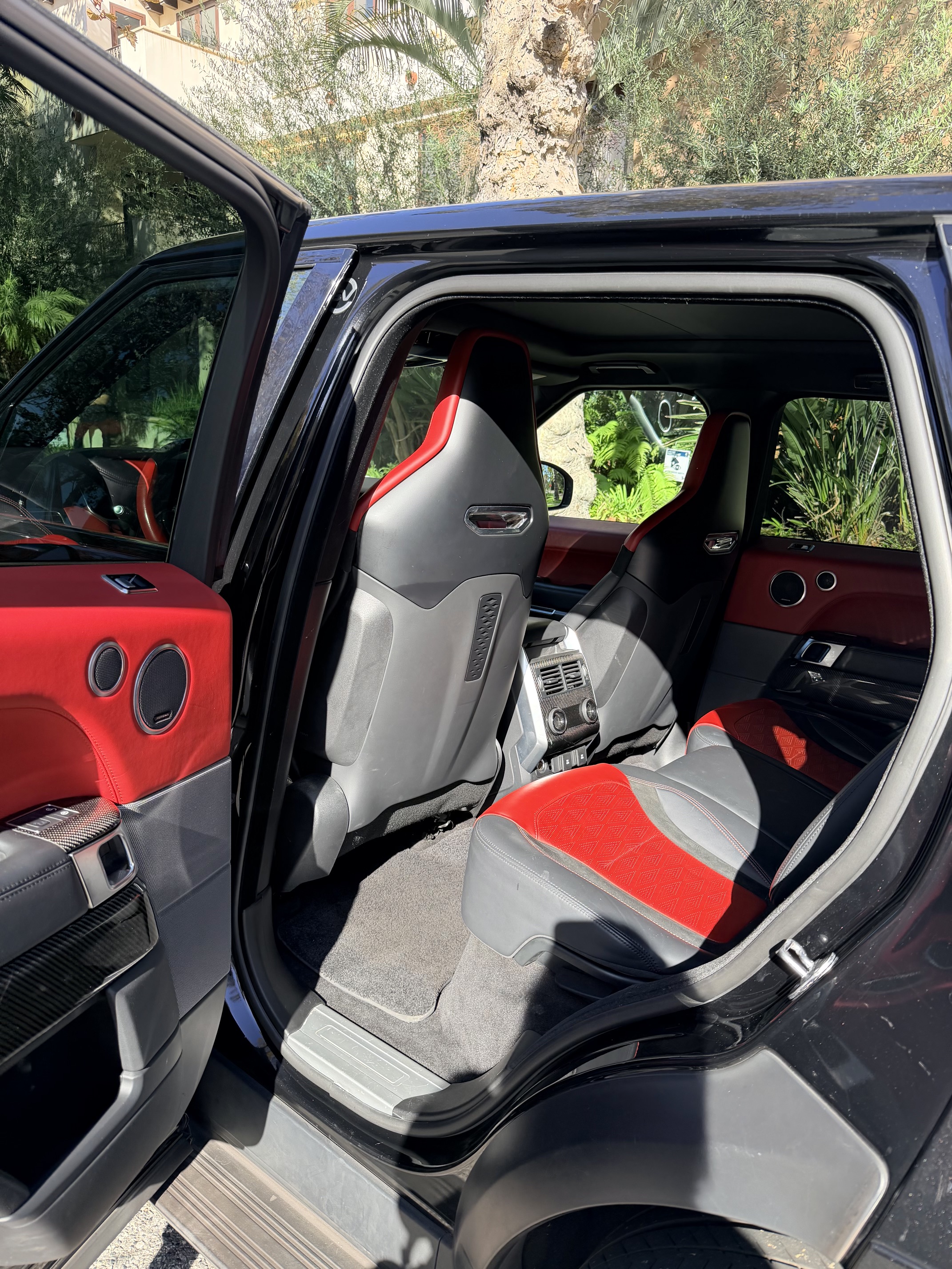 Used 2019 Land Rover Range Rover Sport SVR AWD/4WD image 9