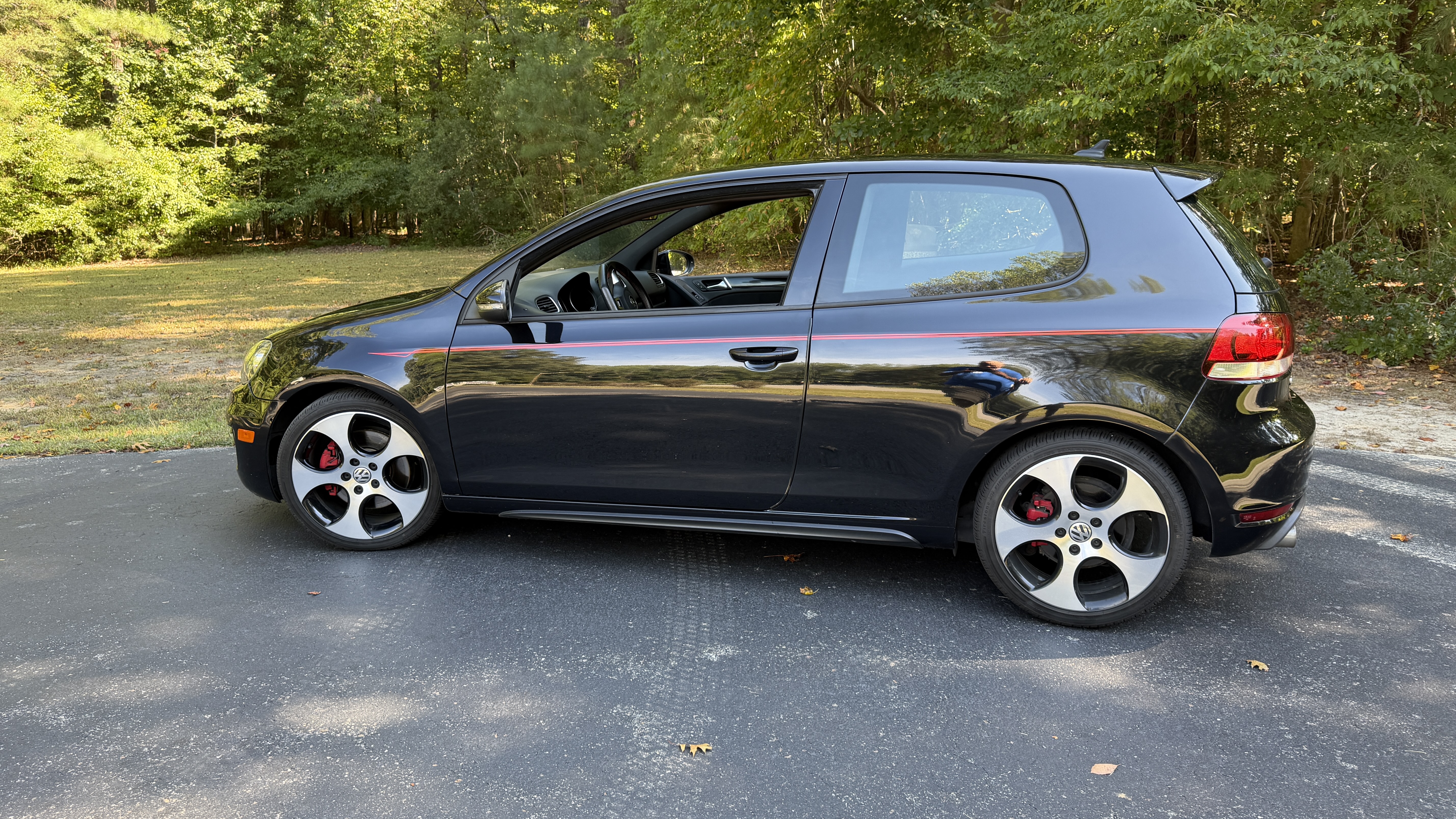 Used 2013 Volkswagen GTI 2-Door FWD image 5