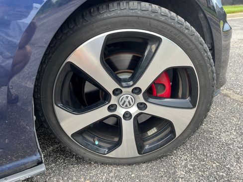 Used 2015 Volkswagen GTI Autobahn image 8