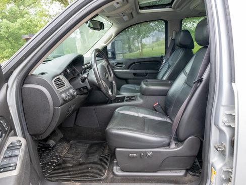 Used 2012 Chevrolet Silverado 3500 LTZ w/ LTZ Plus Package AWD/4WD image 15