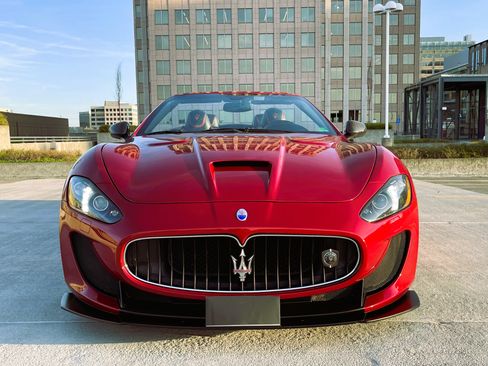 Used 2015 Maserati GranTurismo MC Centennial RWD image 13