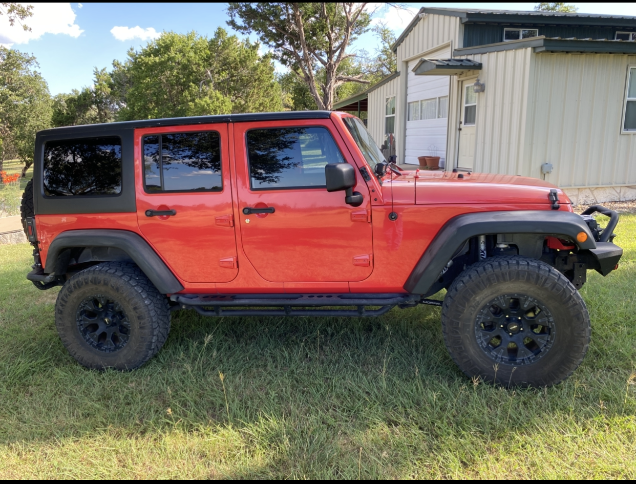 Used 2013 Jeep Wrangler Unlimited Sport w/ Connectivity Group AWD/4WD image 2