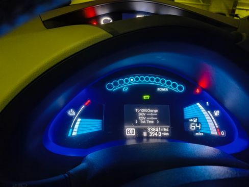 Used 2012 Nissan Leaf SL FWD image 10