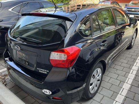 Used 2013 Subaru Impreza 2.0i image 4