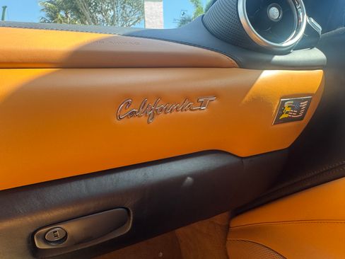 Used 2015 Ferrari California T image 1