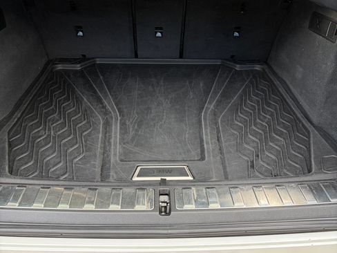 Used 2023 BMW X6 xDrive40i w/ Executive Package image 16