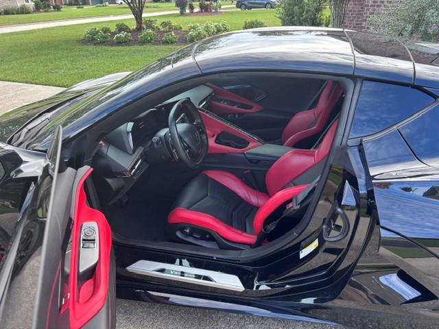 Used 2023 Chevrolet Corvette Stingray Preferred Cpe w/ Stealth Interior Trim Package RWD image 8