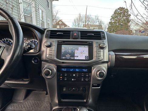 Used 2018 Toyota 4Runner Limited image 20