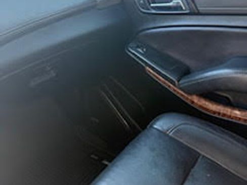 Used 2020 Chevrolet Suburban Premier image 18