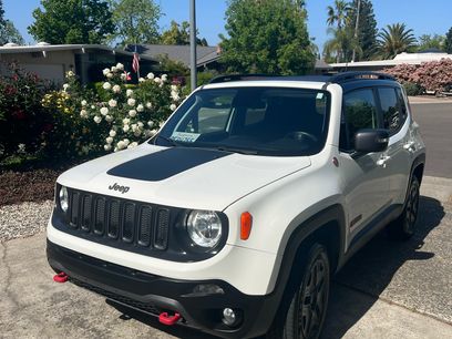 Used 2018 Jeep Renegade Trailhawk w/ UConnect 8.4 Nav Group