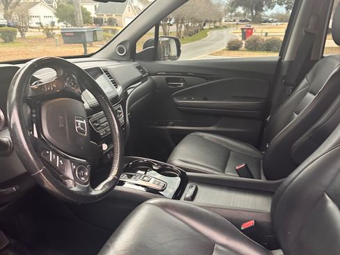 Used 2020 Honda Ridgeline RTL-E image 4