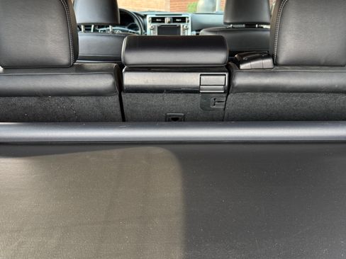 Used 2018 Toyota 4Runner Limited AWD/4WD image 13
