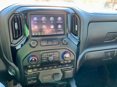 Used 2020 Chevrolet Silverado 1500 LTZ w/ LTZ Premium Package AWD/4WD image 12