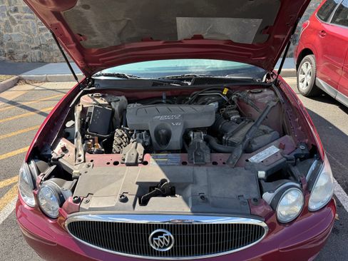 Used 2005 Buick LaCrosse CX w/ Silver Convenience Package image 9