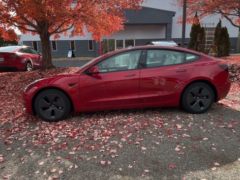 Used 2022 Tesla Model 3 image 4