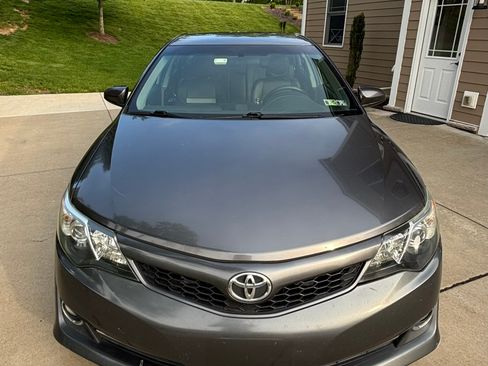Used 2014 Toyota Camry SE FWD image 5