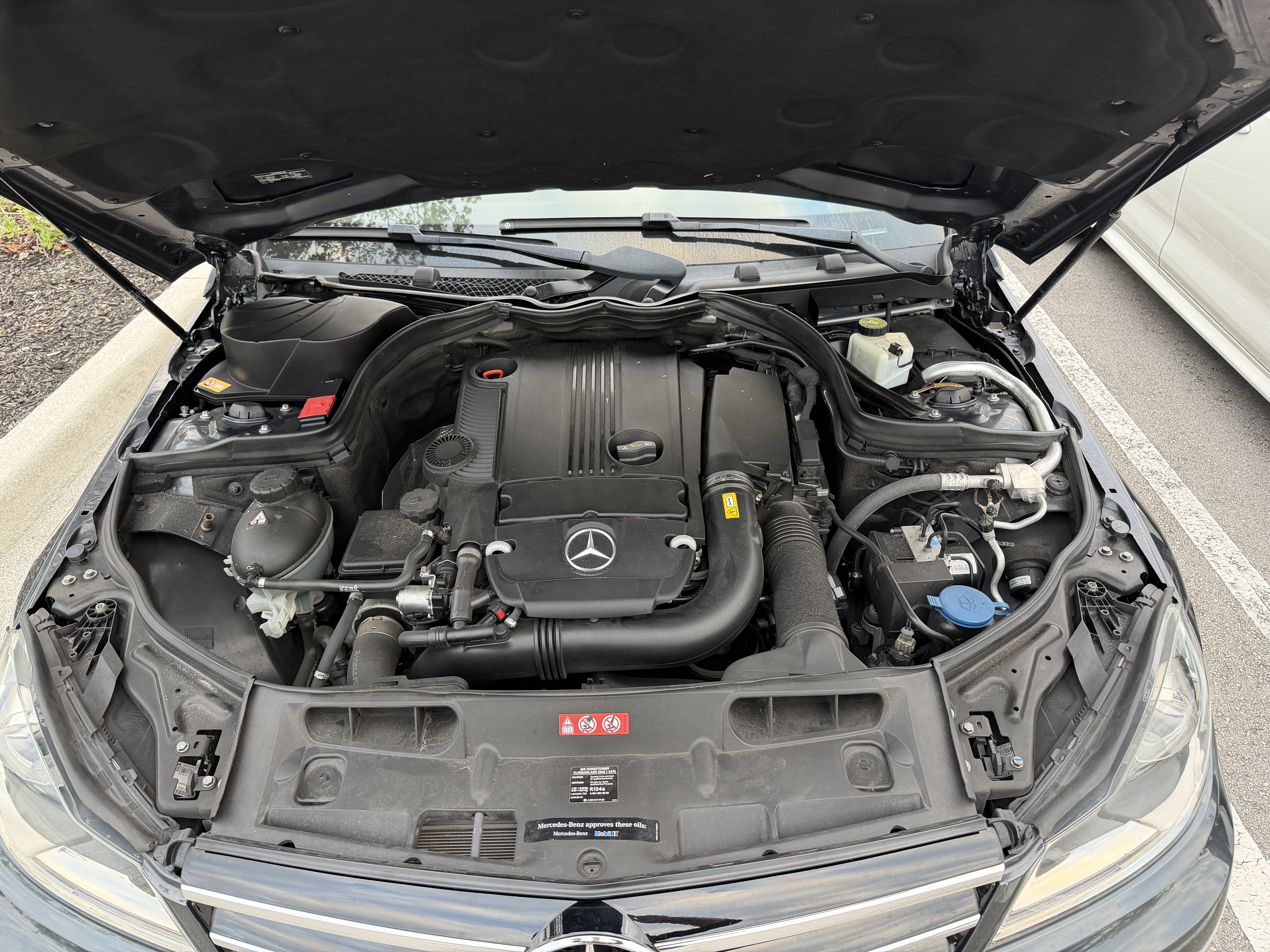 Used 2014 Mercedes-Benz C 250 Sedan image 11