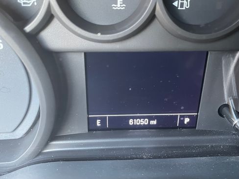 Used 2024 Chevrolet Silverado 2500 Custom w/ Custom Convenience Package image 10