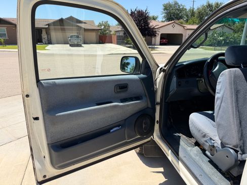 Used 1996 Toyota T100 SR5 AWD/4WD image 14