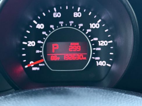 Used 2015 Kia Soul + FWD image 27