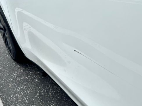 Used 2024 Tesla Model Y Long Range RWD image 12
