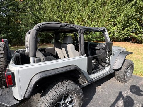 Used 2008 Jeep Wrangler Rubicon w/ Dual Top Group AWD/4WD image 9