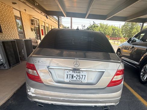 Used 2009 Mercedes-Benz C 350 Sport image 8