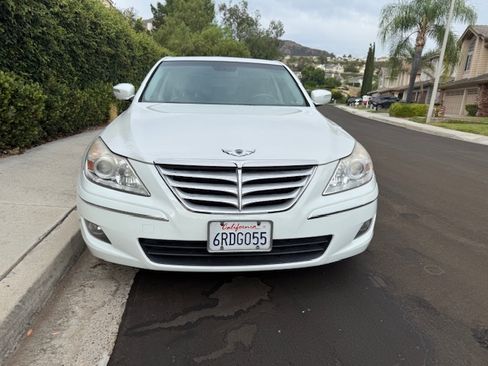 Used 2011 Hyundai Genesis 3.8 w/ Premium Navigation Pkg 3 image 5