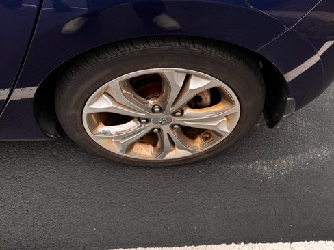 Used 2013 Hyundai Elantra GT w/ Touch & Go Pkg image 10