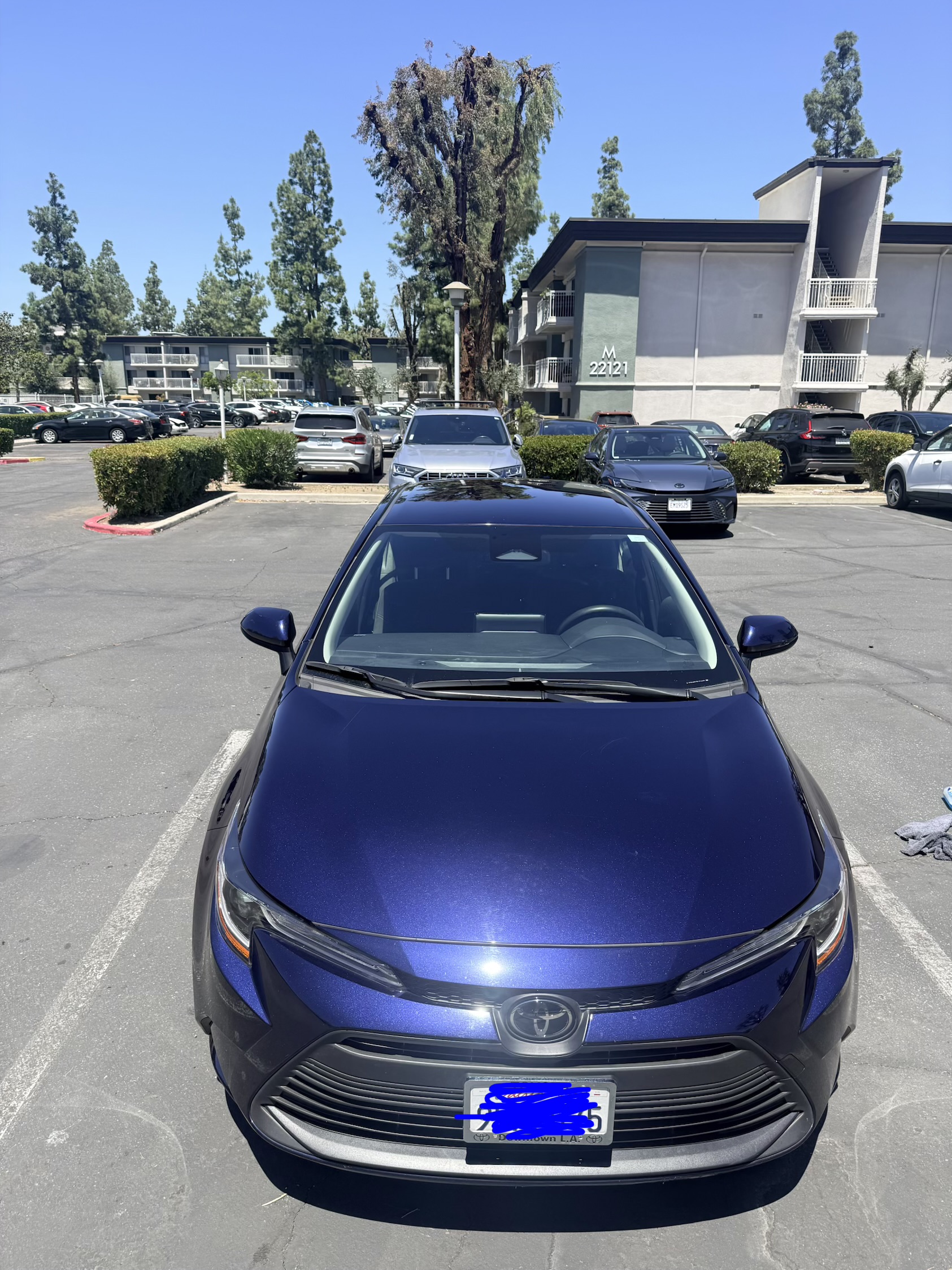 Used 2024 Toyota Corolla LE FWD image 1