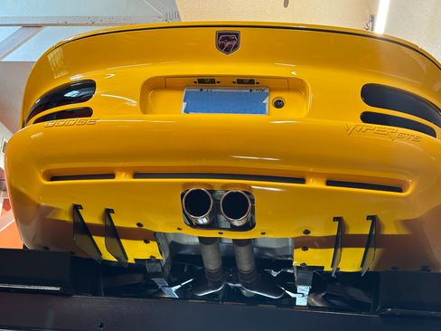 Used 2001 Dodge Viper GTS image 10