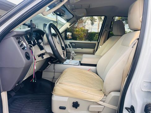 Used 2014 Ford Expedition XL image 10