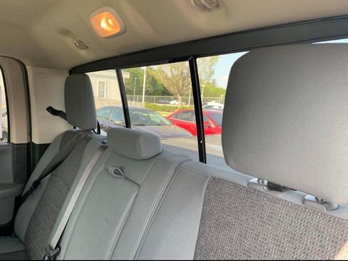 Used 2019 RAM 1500 Big Horn AWD/4WD image 9
